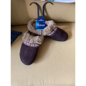 NWT Isotoner Brown Slippers Size 8.5-9